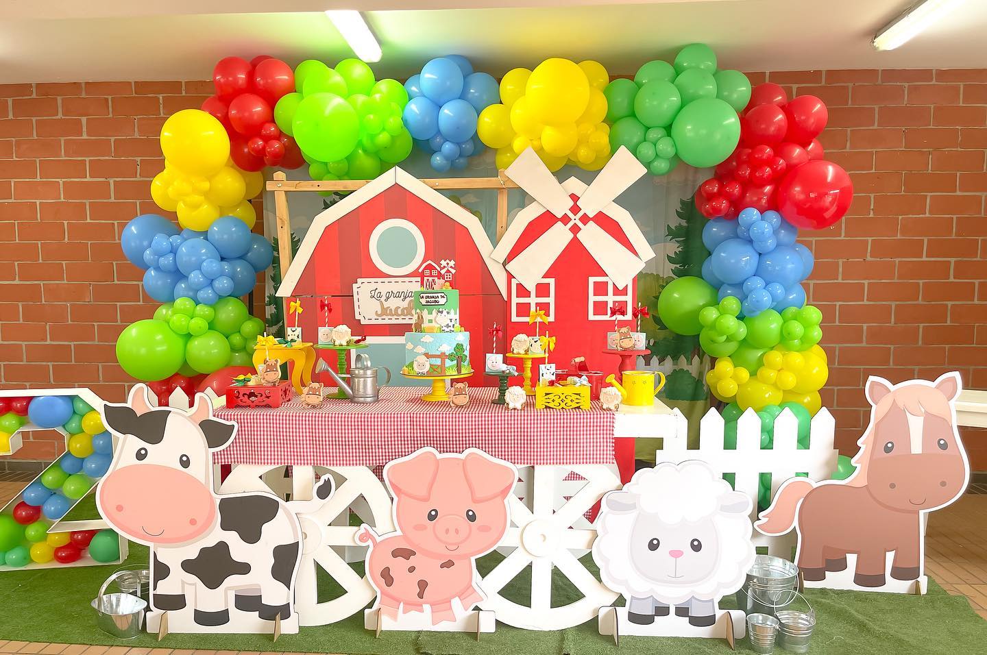 decoracion de fiesta de la granja para niños