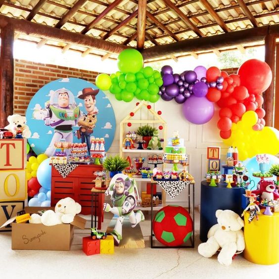 Cómo hacer bolsas de gominolas para cumpleaños infantiles  Fiestas de  cumpleaños de vaquera, Cumpleaños de toy story, Bolsitas para cumpleaños