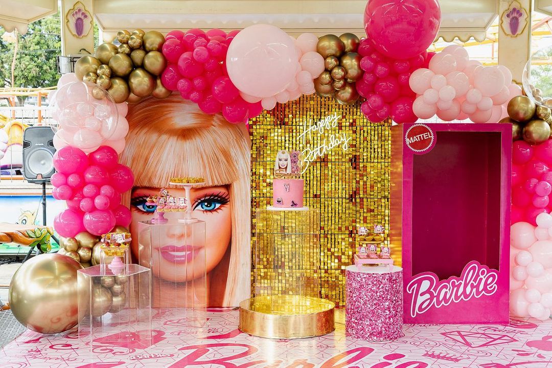 Centros de mesa , decoración y adornos con Barbie para cumpleaños